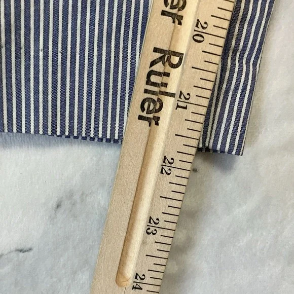 Talbots Pants Womens Size 14 Blue White Pinstripes Cotton Stretch Pocket Cropped - Picture 5 of 11